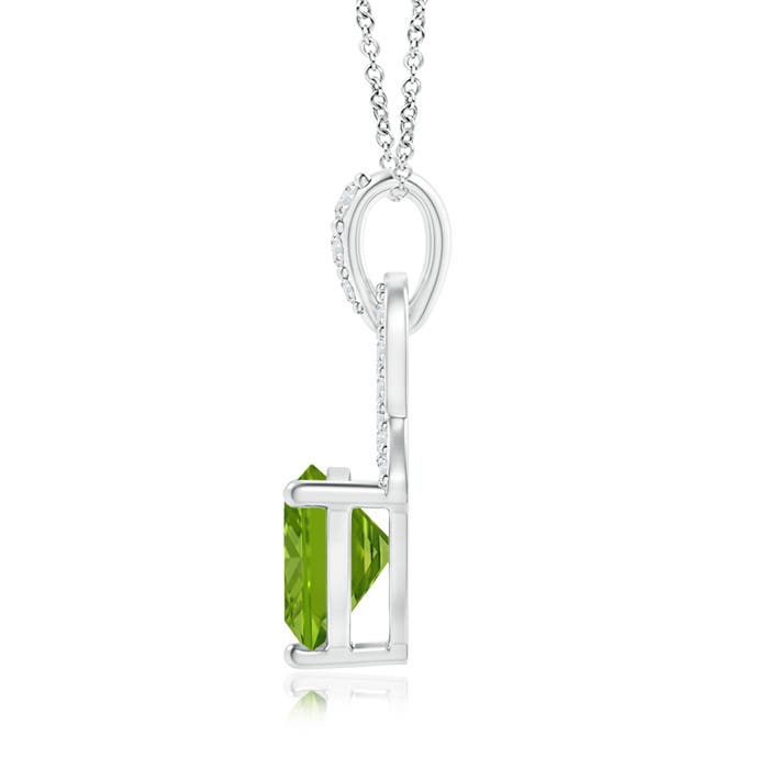 AAAA - Peridot / 0.79 CT / 14 KT White Gold