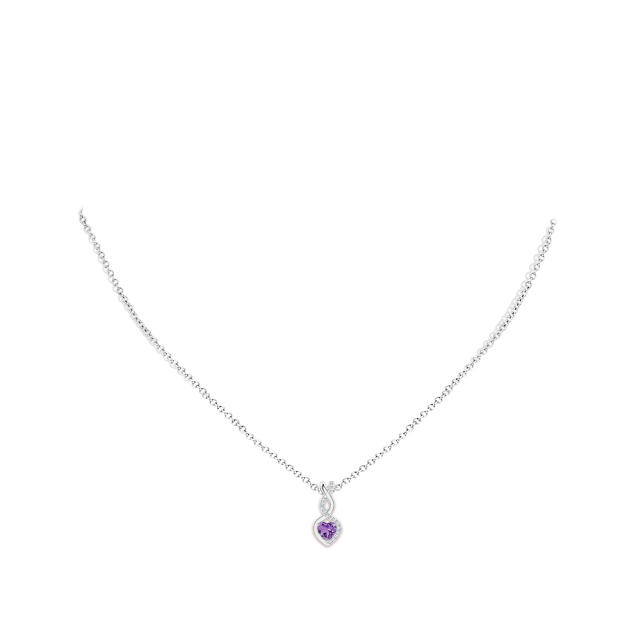 4mm A Heart-Shaped Amethyst Infinity Pendant with Diamond Accents in S999 Silver pen