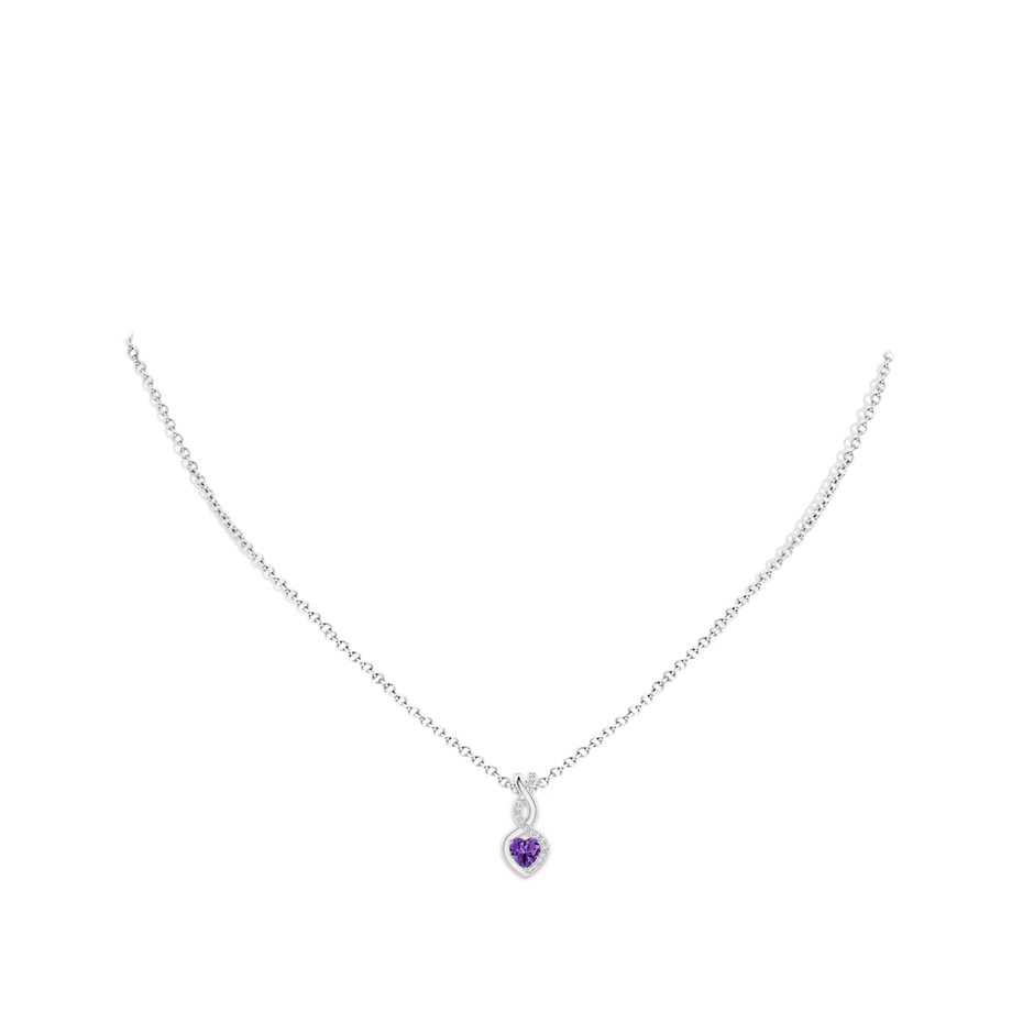 4mm AAAA Heart-Shaped Amethyst Infinity Pendant with Diamond Accents in P950 Platinum pen