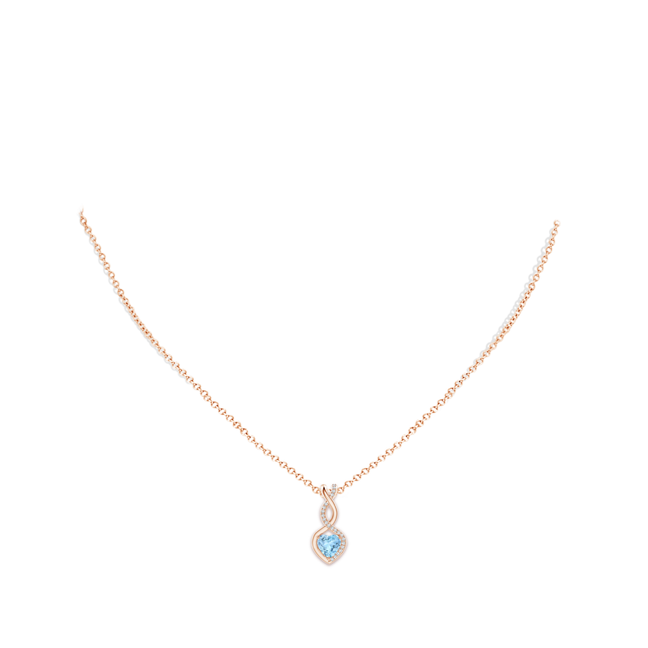 6mm AAA Heart-Shaped Aquamarine Infinity Pendant with Diamond Accents in Rose Gold pen