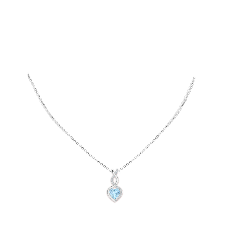 8mm AAA Heart-Shaped Aquamarine Infinity Pendant with Diamond Accents in S999 Silver pen