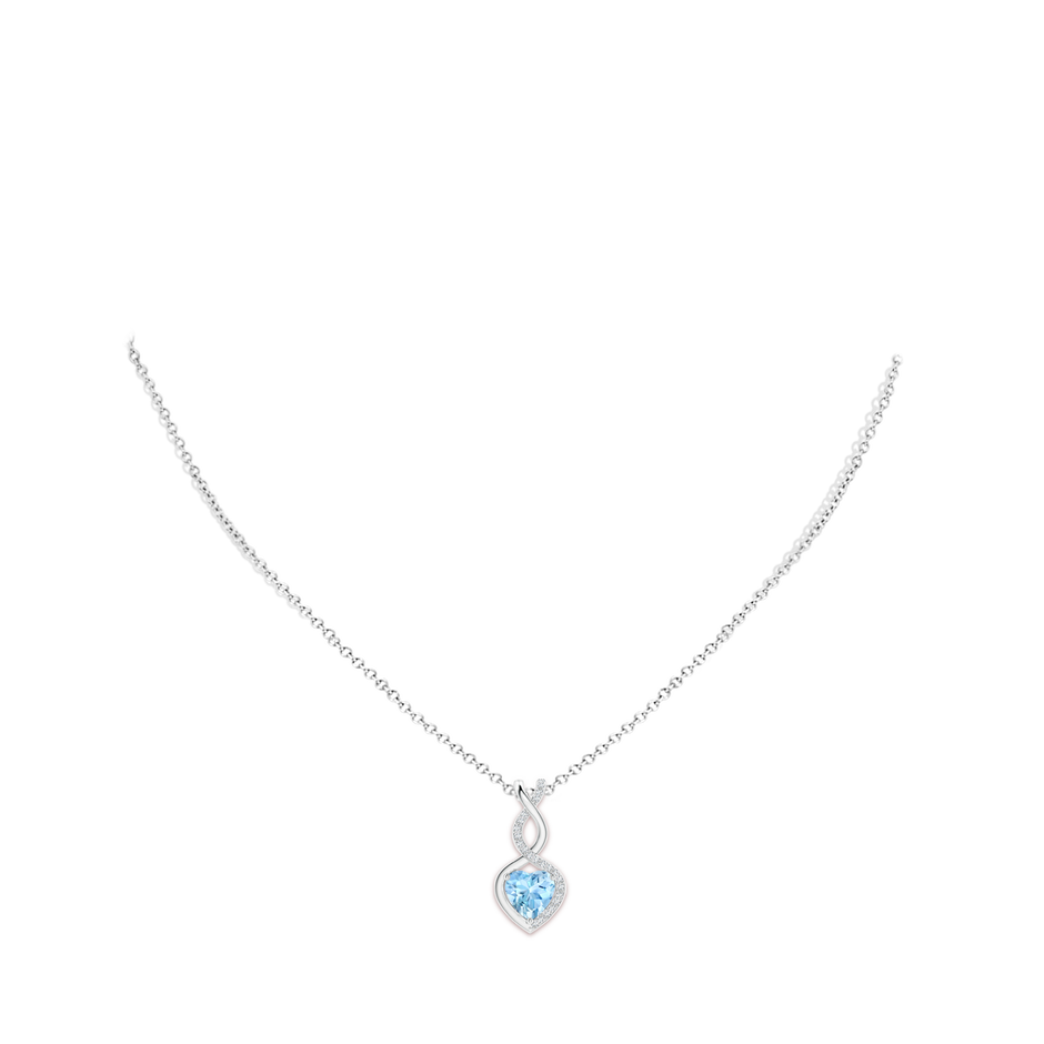 8mm AAAA Heart-Shaped Aquamarine Infinity Pendant with Diamond Accents in White Gold pen