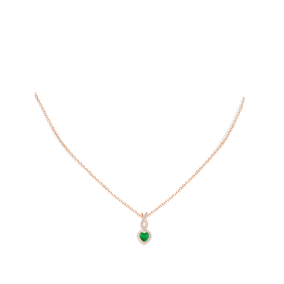 5mm AA Heart-Shaped Emerald Infinity Pendant with Diamond Accents in Rose Gold pen