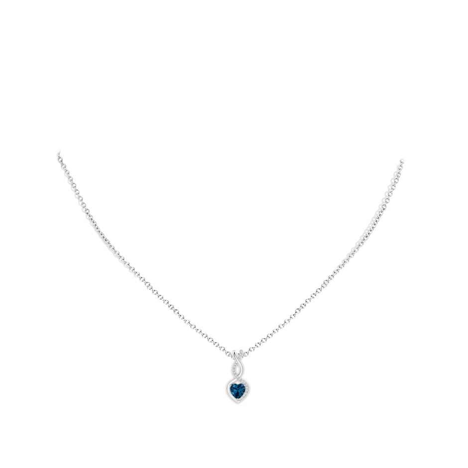5mm AAA Heart-Shaped London Blue Topaz Infinity Pendant with Diamond Accents in S999 Silver pen