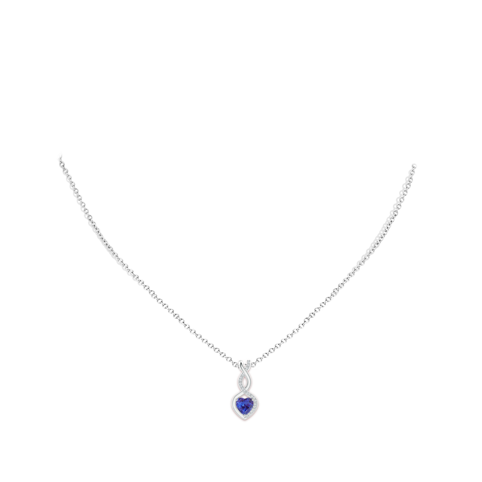 6mm AAAA Heart-Shaped Tanzanite Infinity Pendant with Diamond Accents in P950 Platinum pen