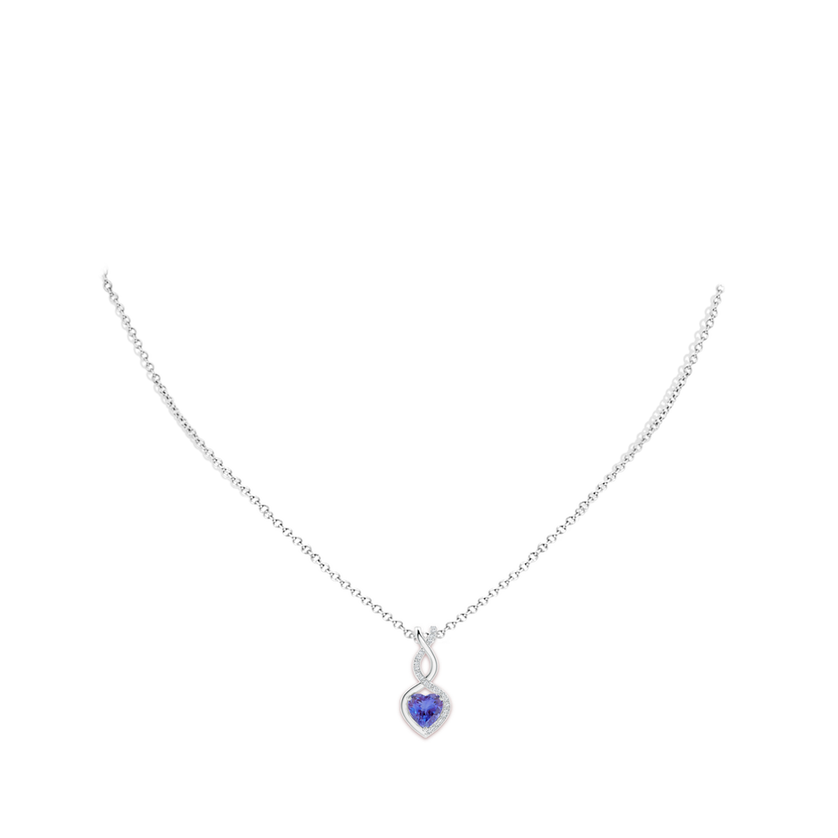 7mm AA Heart-Shaped Tanzanite Infinity Pendant with Diamond Accents in P950 Platinum pen