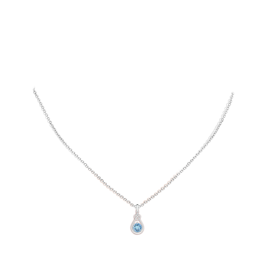 5mm AAAA Aquamarine Knotted Heart Pendant with Diamond in S999 Silver body-neck