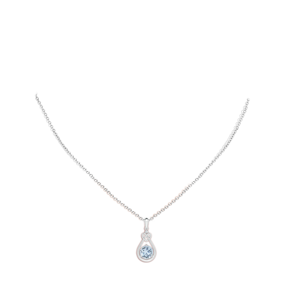 7mm A Aquamarine Knotted Heart Pendant with Diamond in White Gold body-neck