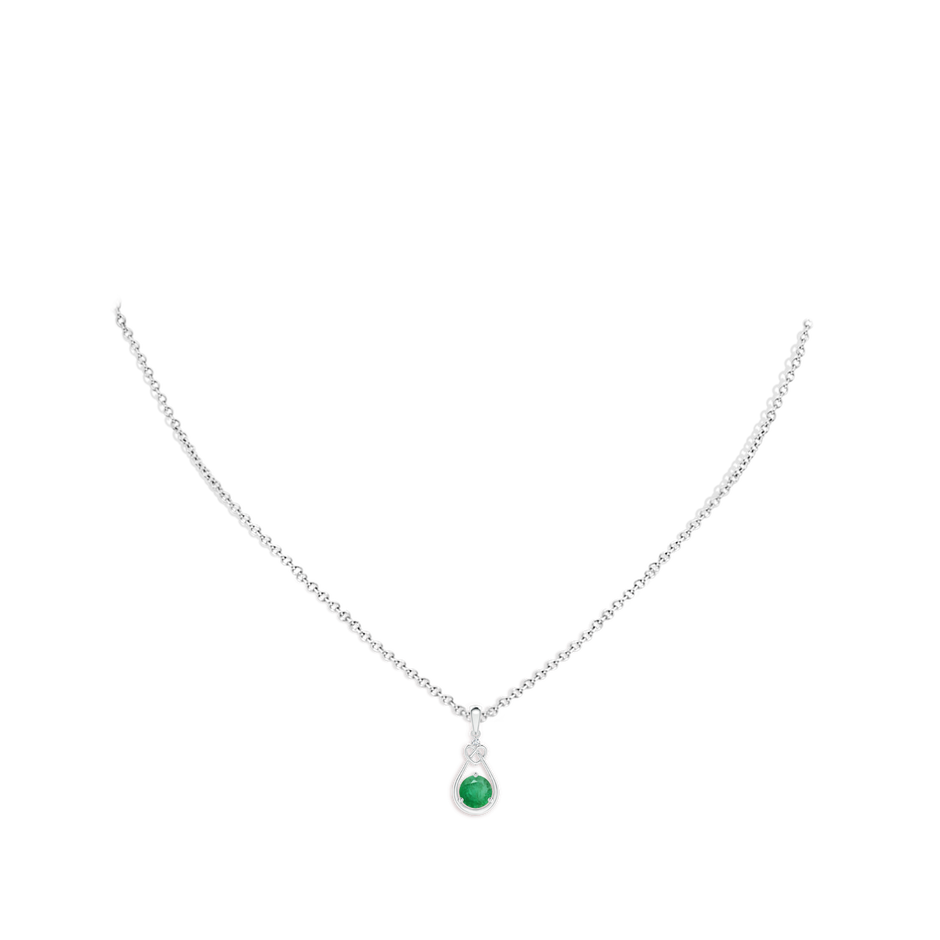 5mm A Emerald Knotted Heart Pendant with Diamond in S999 Silver pen