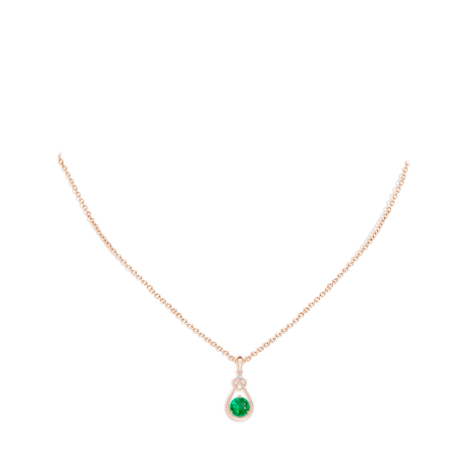 6mm AAA Emerald Knotted Heart Pendant with Diamond in Rose Gold pen