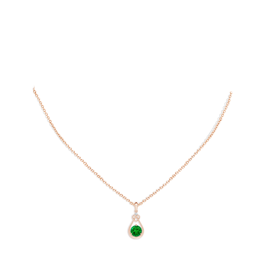 6mm AAAA Emerald Knotted Heart Pendant with Diamond in Rose Gold pen