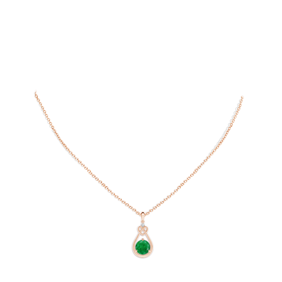 9mm AA Emerald Knotted Heart Pendant with Diamond in Rose Gold pen