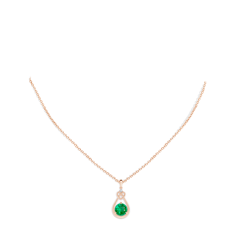 9mm AAA Emerald Knotted Heart Pendant with Diamond in Rose Gold pen