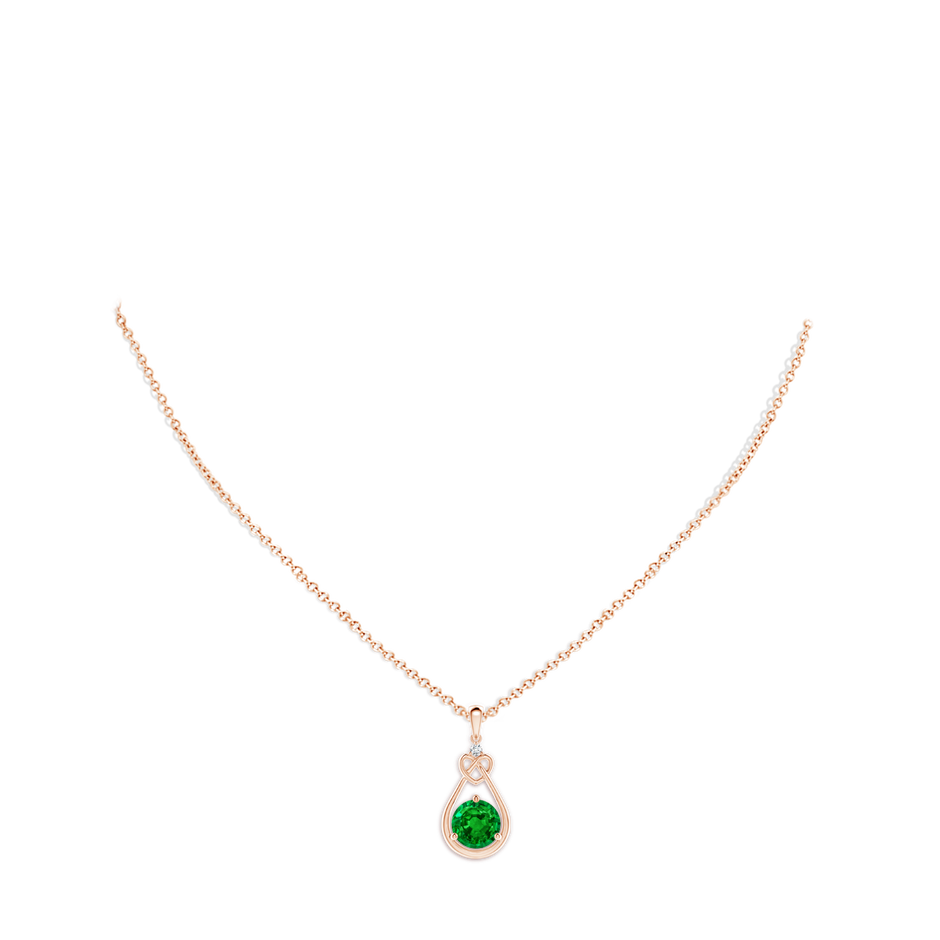9mm AAAA Emerald Knotted Heart Pendant with Diamond in Rose Gold pen