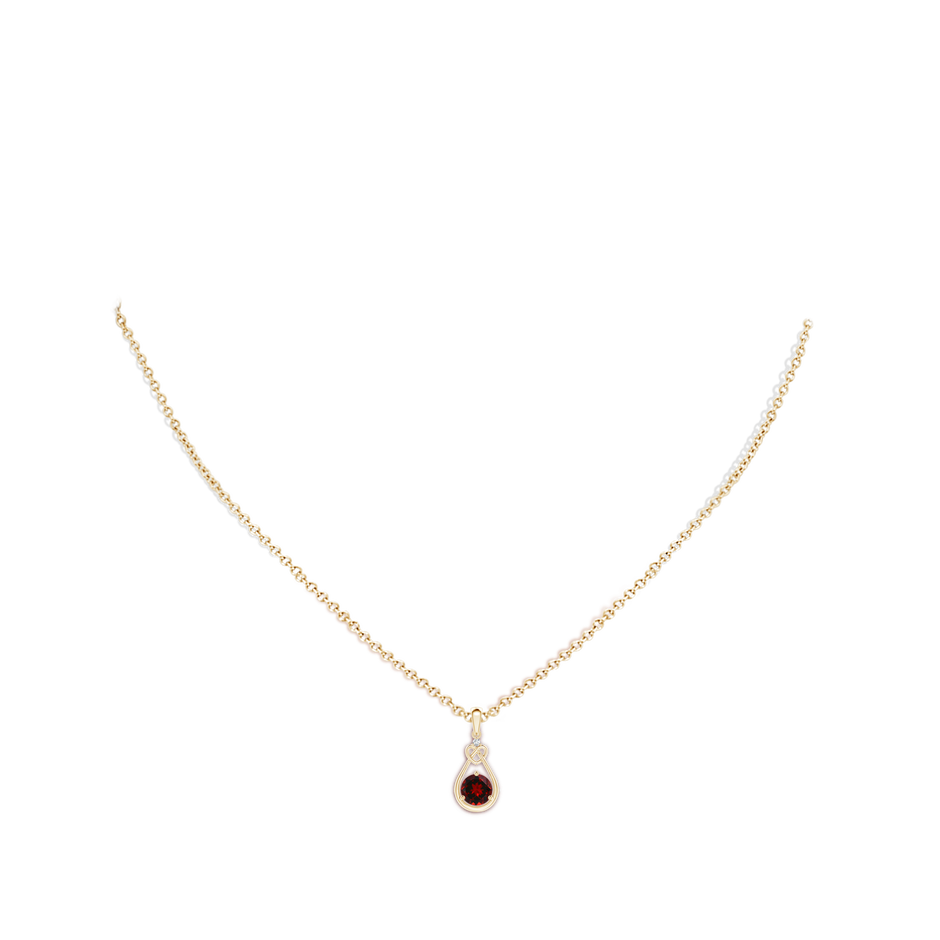 5mm AAAA Garnet Knotted Heart Pendant with Diamond in Yellow Gold body-neck