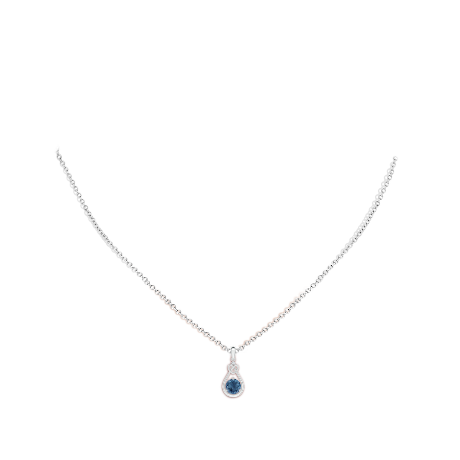 5mm A London Blue Topaz Knotted Heart Pendant with Diamond in P950 Platinum body-neck