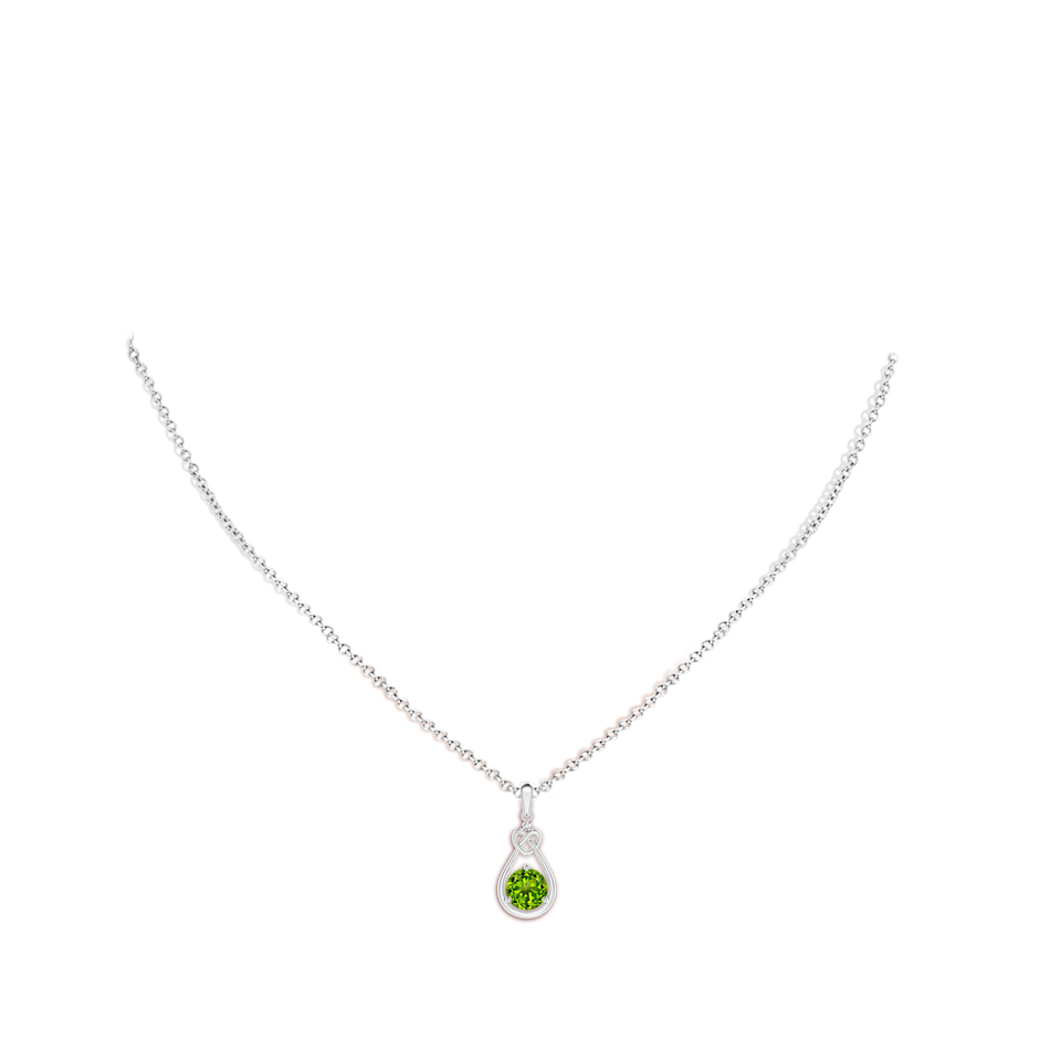 6mm AAAA Peridot Knotted Heart Pendant with Diamond in S999 Silver body-neck