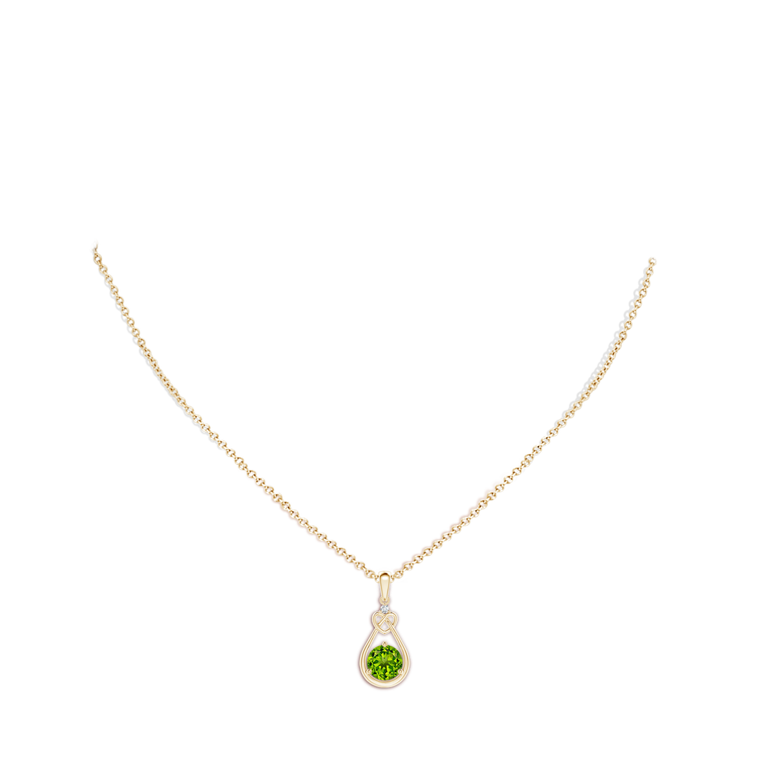 7mm AAAA Peridot Knotted Heart Pendant with Diamond in Yellow Gold - body_neck