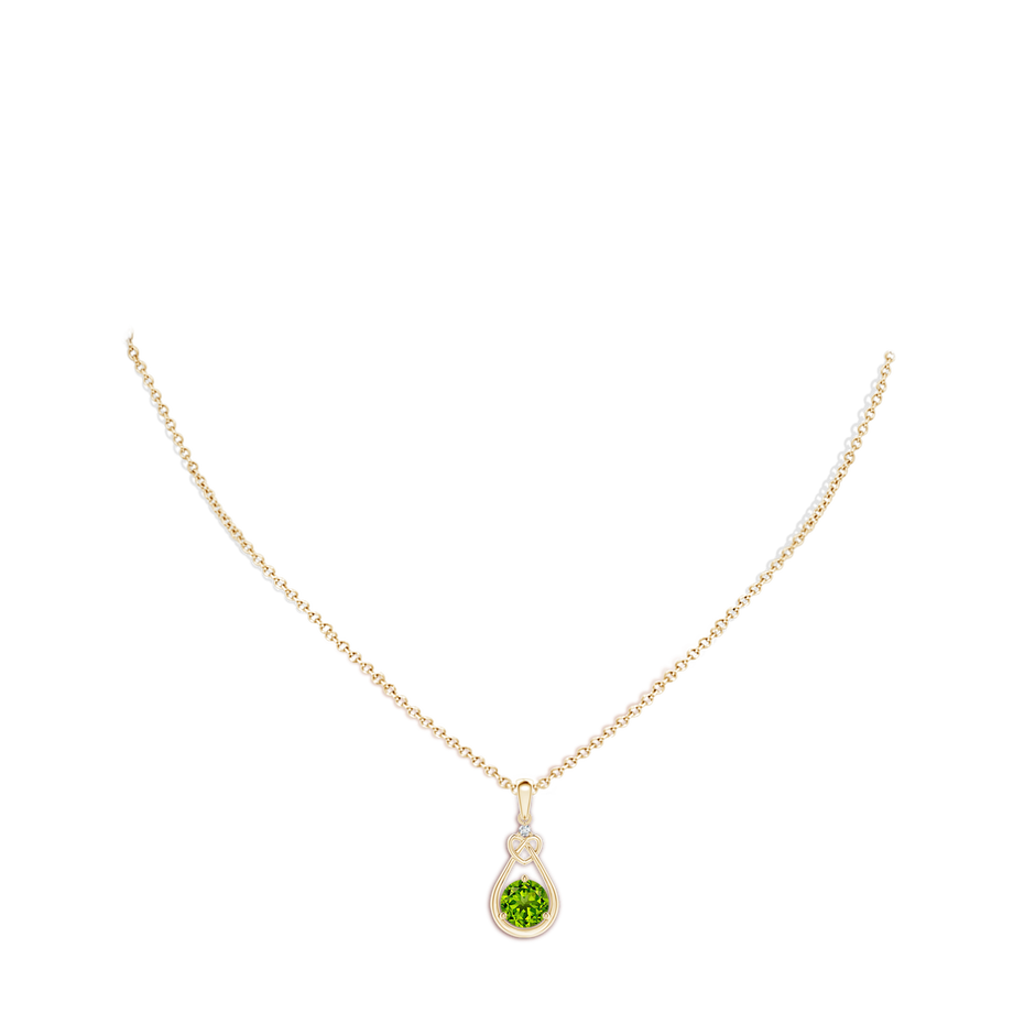 7mm AAAA Peridot Knotted Heart Pendant with Diamond in Yellow Gold body-neck