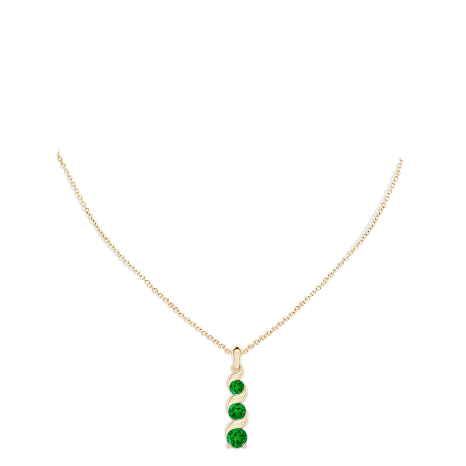 7mm AAAA Channel-Set Round Emerald Three Stone Journey Pendant in Yellow Gold pen