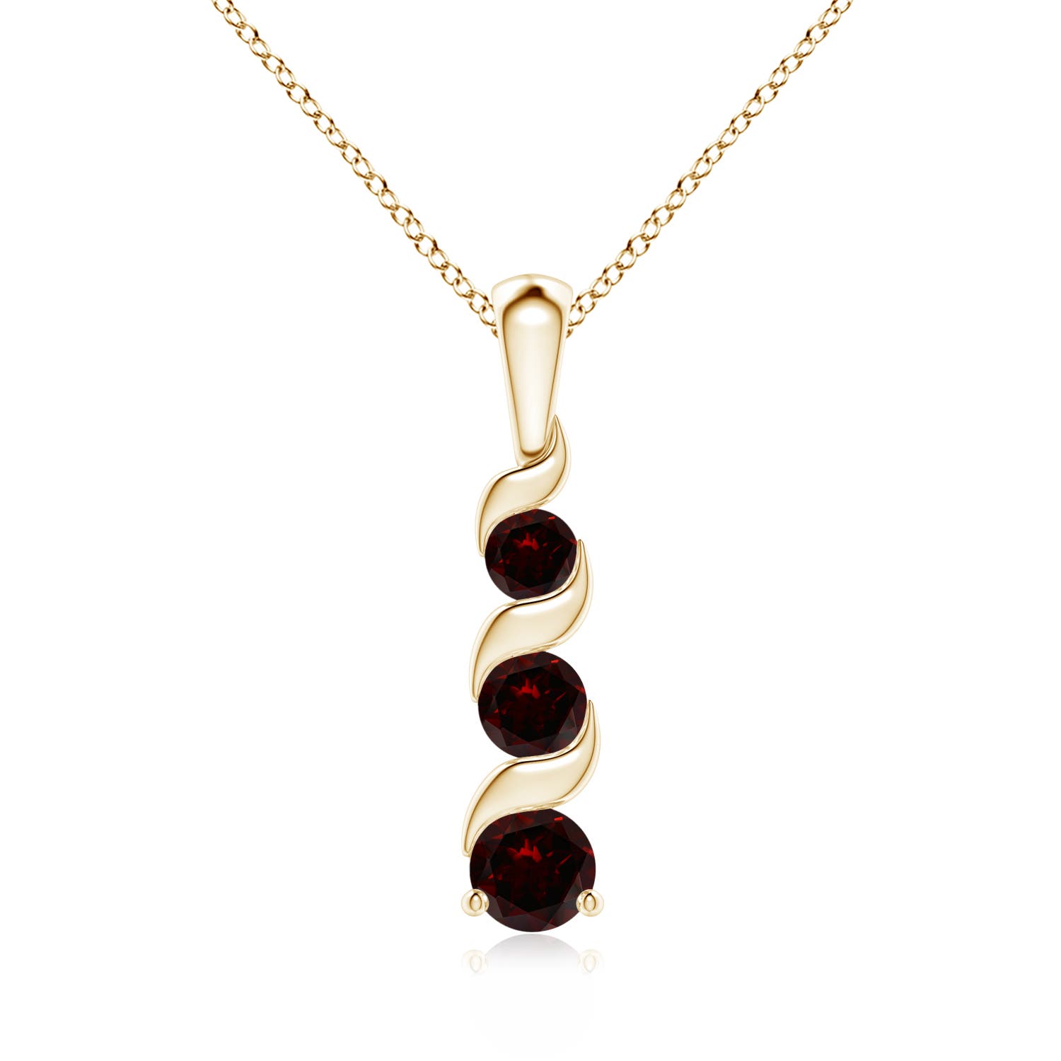 A - Garnet / 0.68 CT / 14 KT Yellow Gold