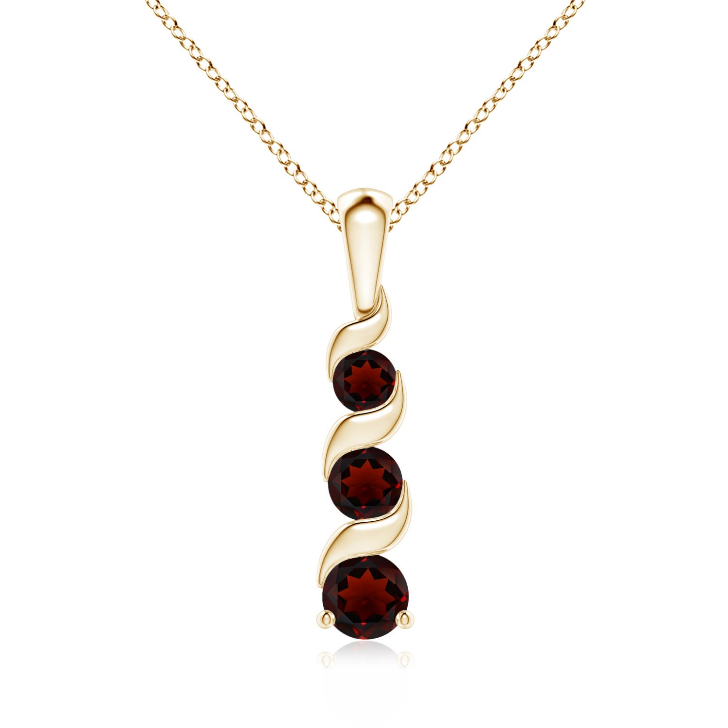 AA - Garnet / 0.68 CT / 14 KT Yellow Gold