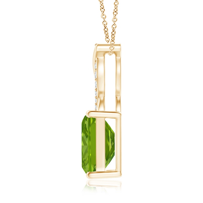 8x6mm AAAA Peridot Pendant with Diamond Entwined Bale in Yellow Gold Product Image