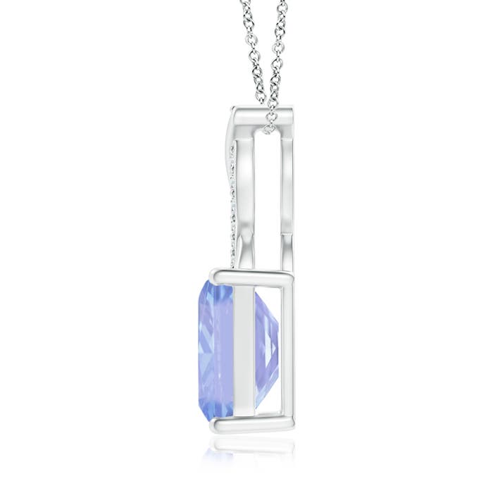 A - Tanzanite / 1.54 CT / 14 KT White Gold