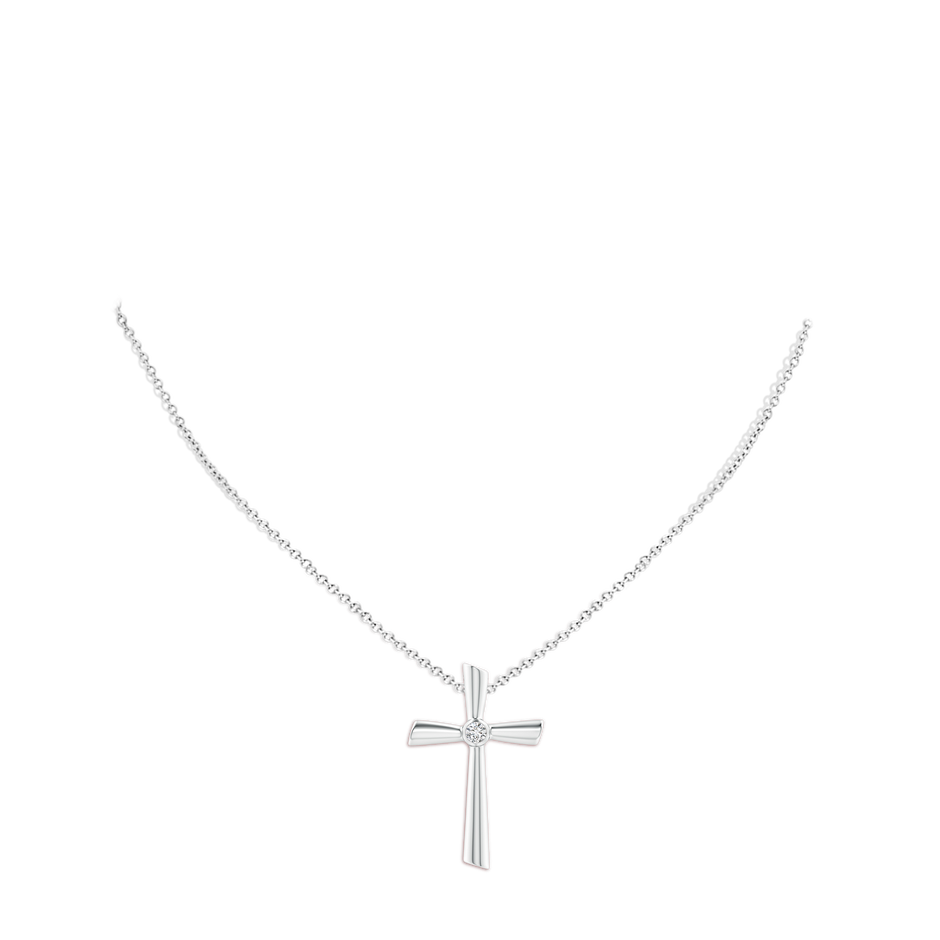 3mm HSI2 Solitaire Diamond Cross Pendant in White Gold pen