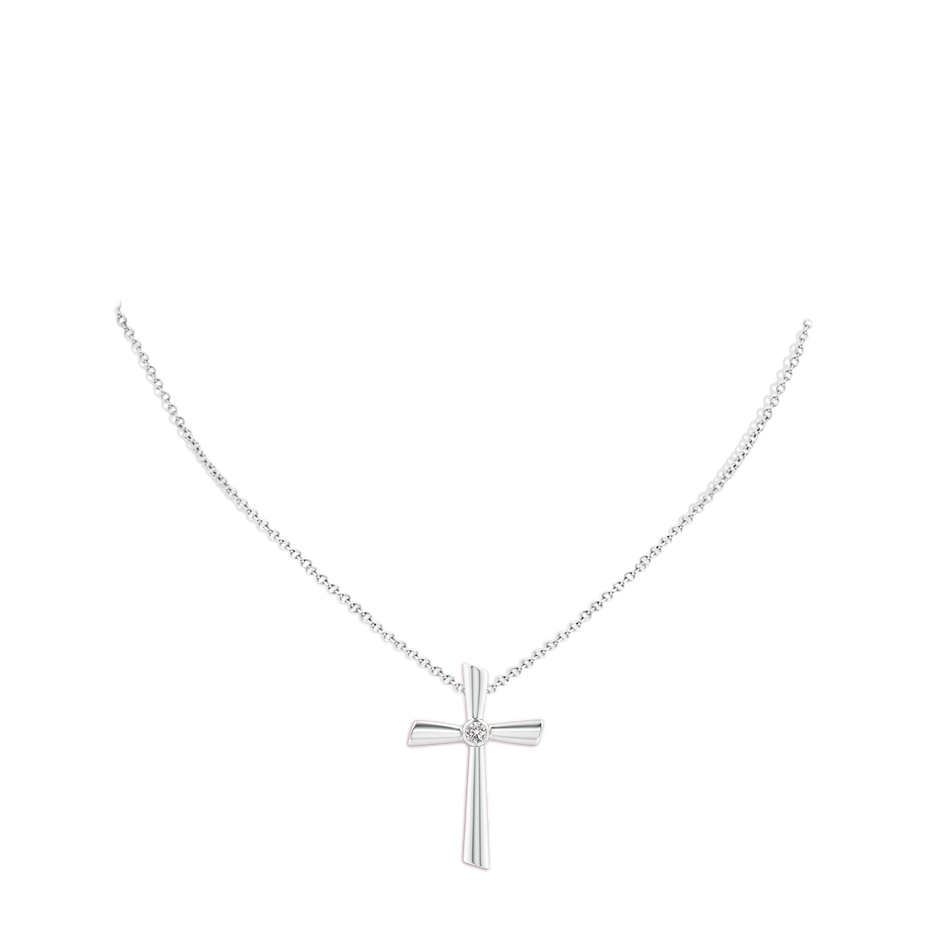 3mm IJI1I2 Solitaire Diamond Cross Pendant in 18K White Gold pen