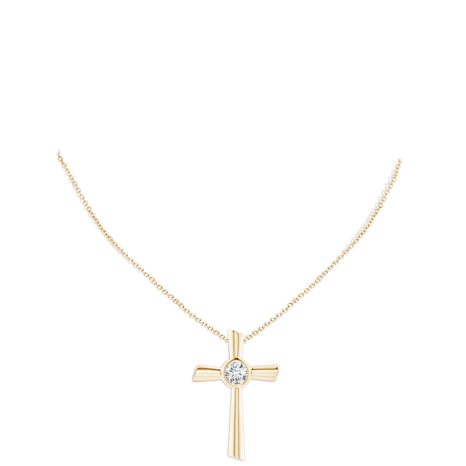 7.4mm GVS2 Solitaire Diamond Cross Pendant in Yellow Gold pen