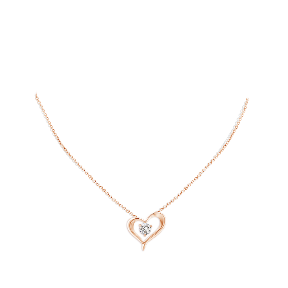 6.4mm IJI1I2 Solitaire Diamond Ribbon Heart Pendant in Rose Gold pen