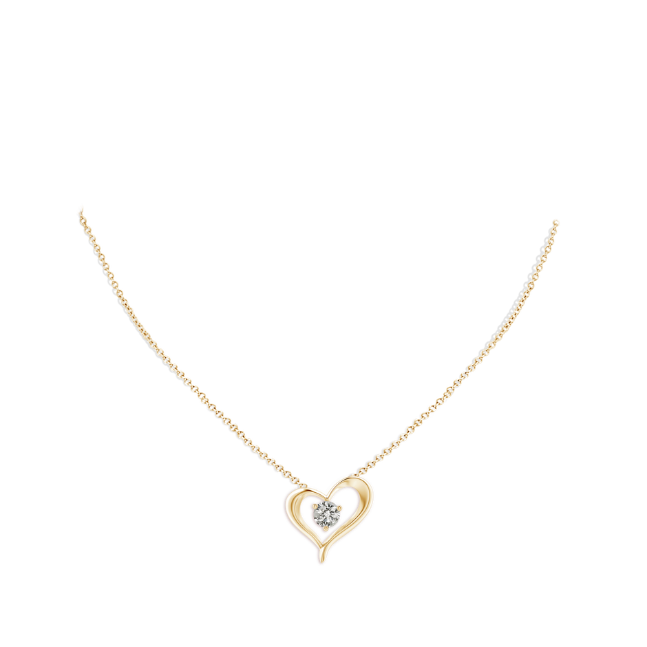 6.4mm KI3 Solitaire Diamond Ribbon Heart Pendant in Yellow Gold pen