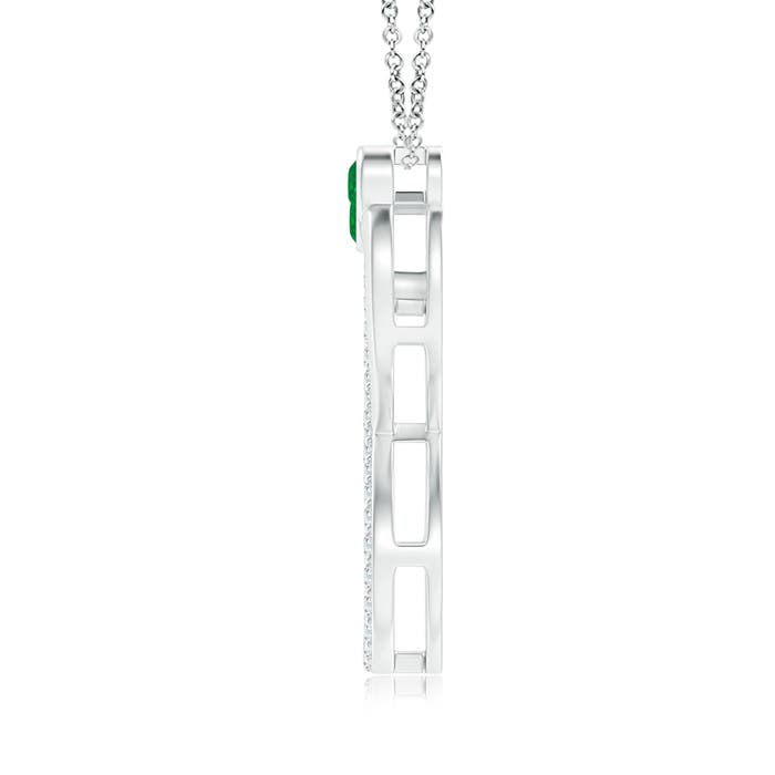 AA - Emerald / 0.45 CT / 14 KT White Gold