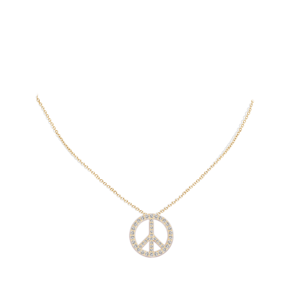 1.3mm IJI1I2 Prong-Set Diamond Peace Sign Pendant in Yellow Gold pen