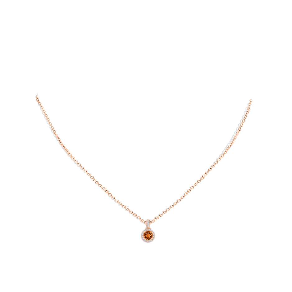 5mm AAAA Claw-Set Round Citrine Pendant with Diamond Halo in Rose Gold pen