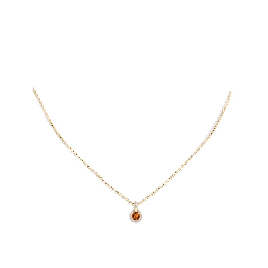 5mm AAAA Claw-Set Round Citrine Pendant with Diamond Halo in Yellow Gold Body-Neck