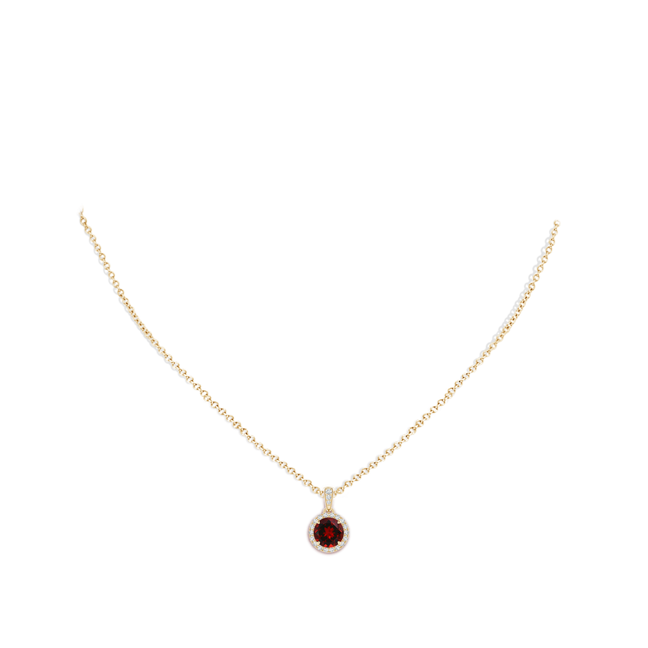 7mm AAAA Claw-Set Round Garnet Pendant with Diamond Halo in Yellow Gold body-neck