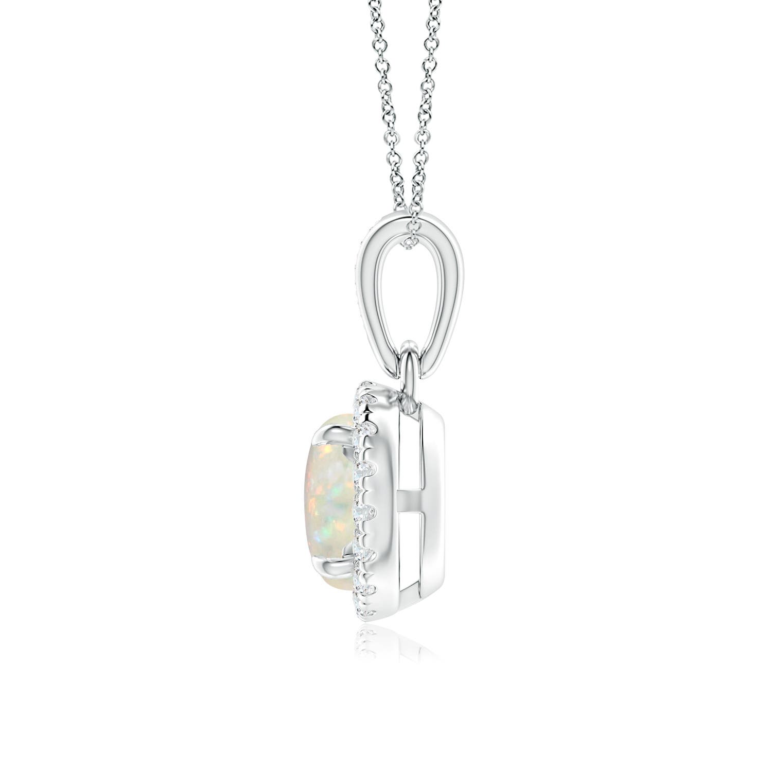 AAA - Opal / 0.63 CT / 14 KT White Gold