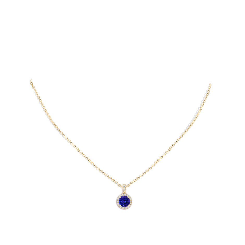 7mm AAAA Claw-Set Round Tanzanite Pendant with Diamond Halo in Yellow Gold body-neck