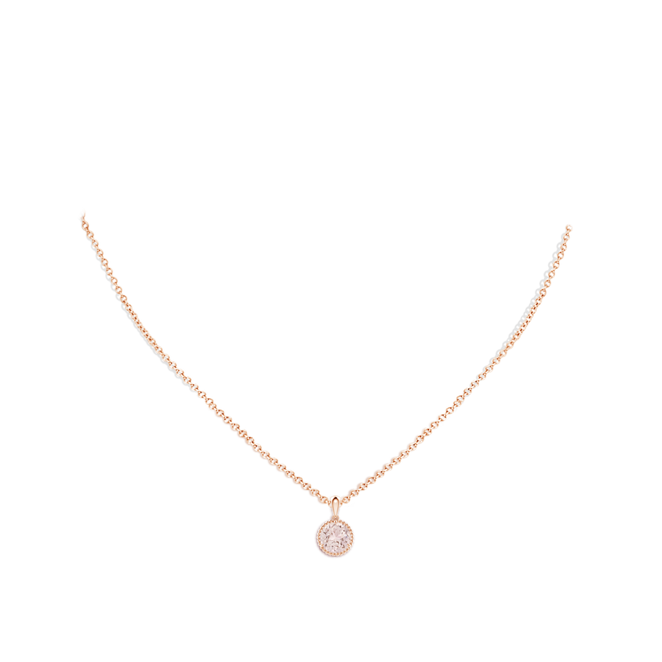 7mm A Rope-Framed Claw-Set Morganite Solitaire Pendant in Rose Gold pen