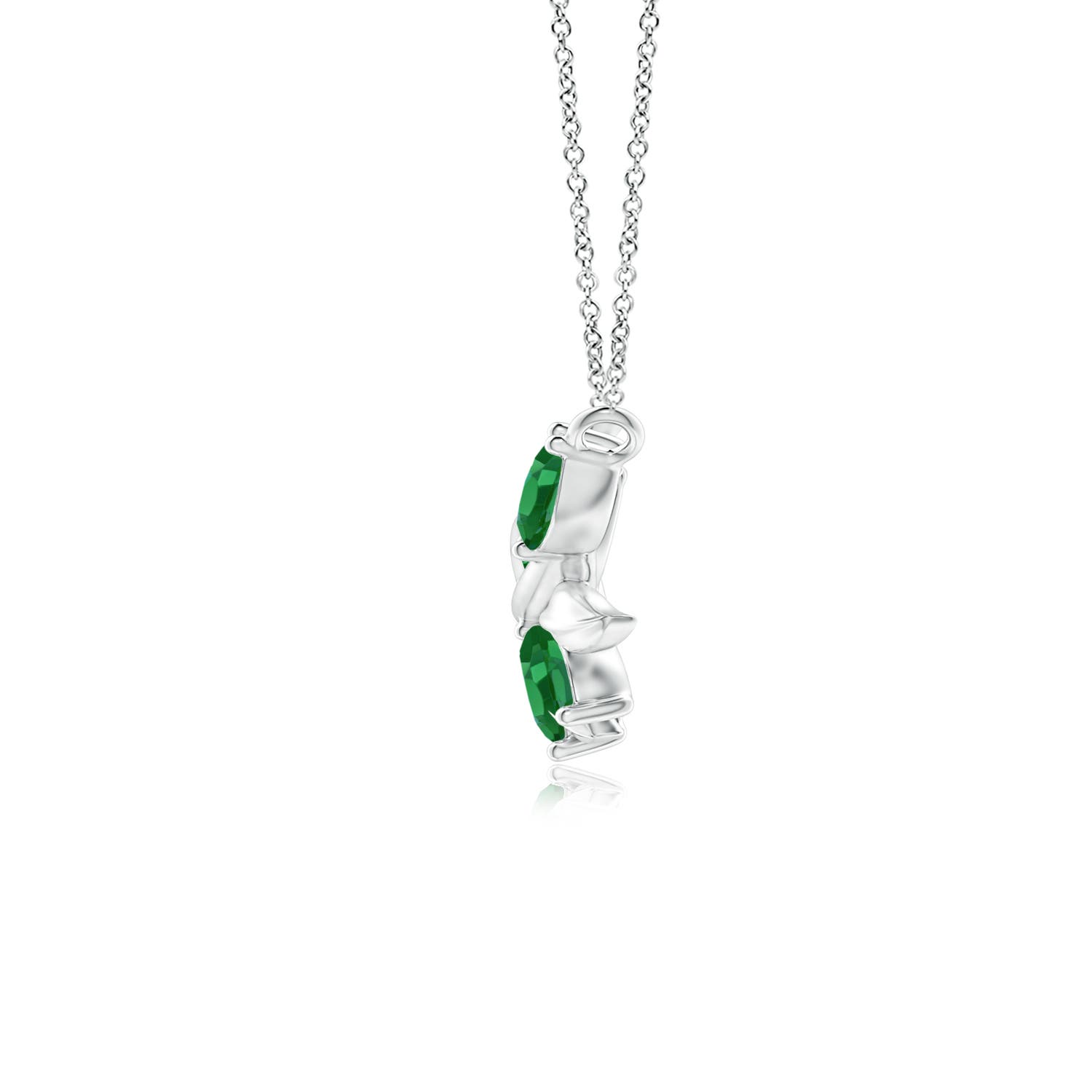 AA - Emerald / 0.78 CT / 14 KT White Gold