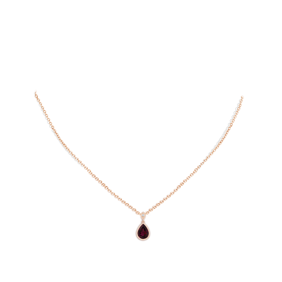 8x6mm A Bezel-Set Rhodolite Teardrop Pendant with Diamond in Rose Gold pen
