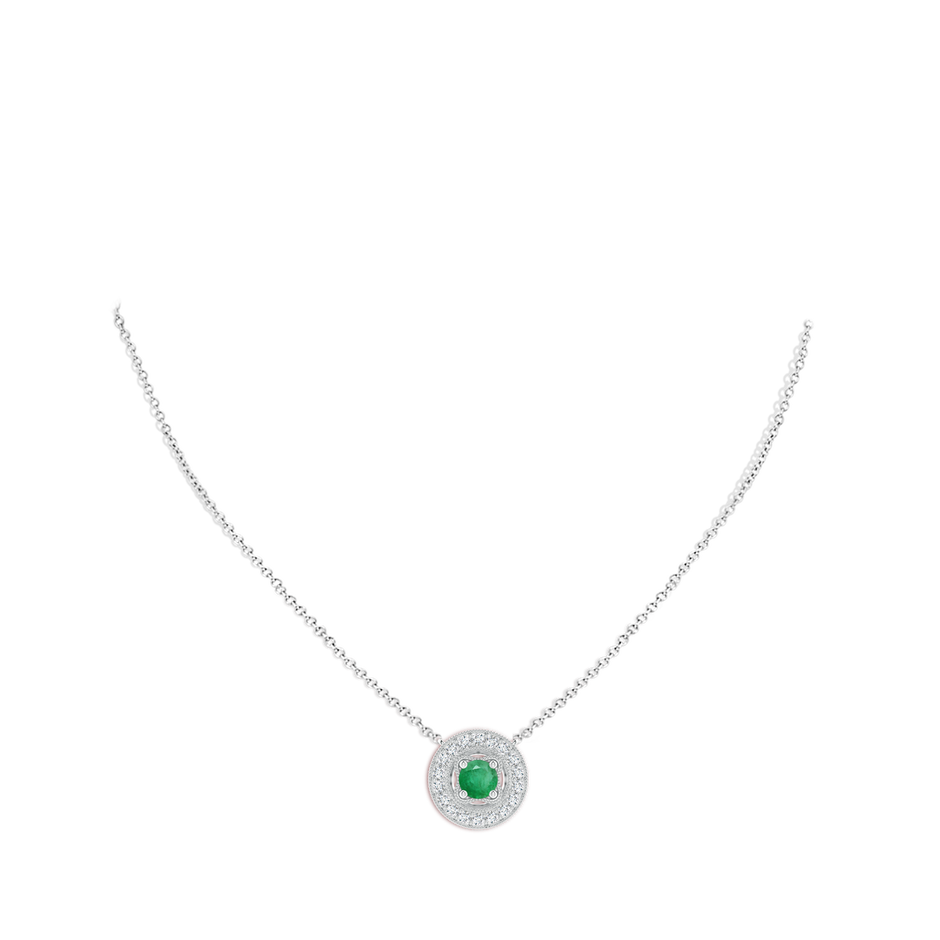 6mm A Vintage Style Emerald Halo Pendant with Milgrain Detailing in White Gold pen