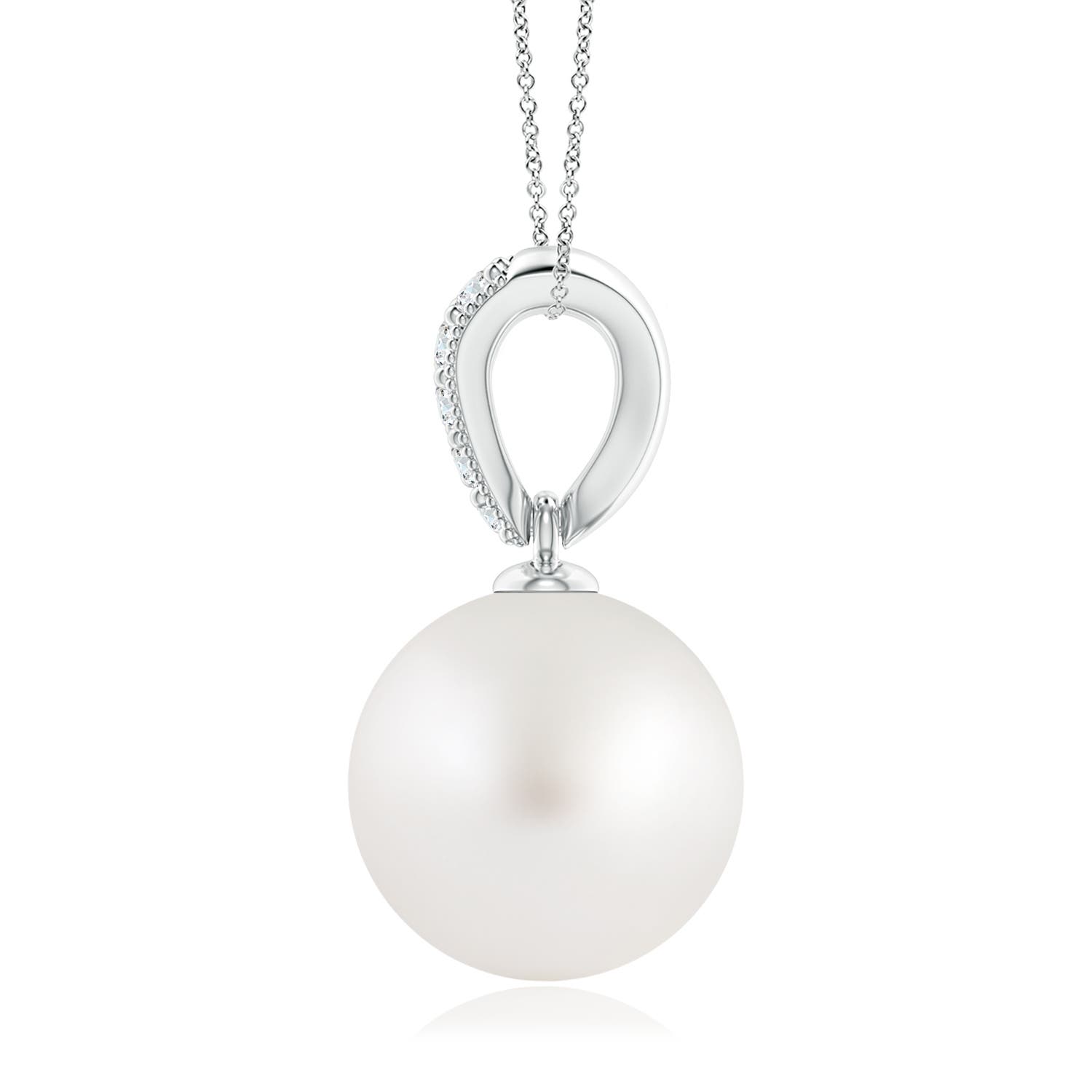 AA - South Sea Cultured Pearl / 7.36 CT / 14 KT White Gold