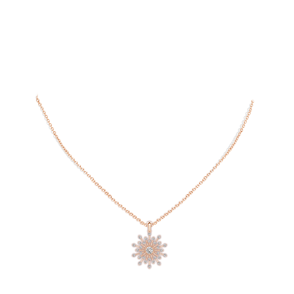 3.8mm IJI1I2 Prong-Set Diamond Sunburst Pendant in Rose Gold pen