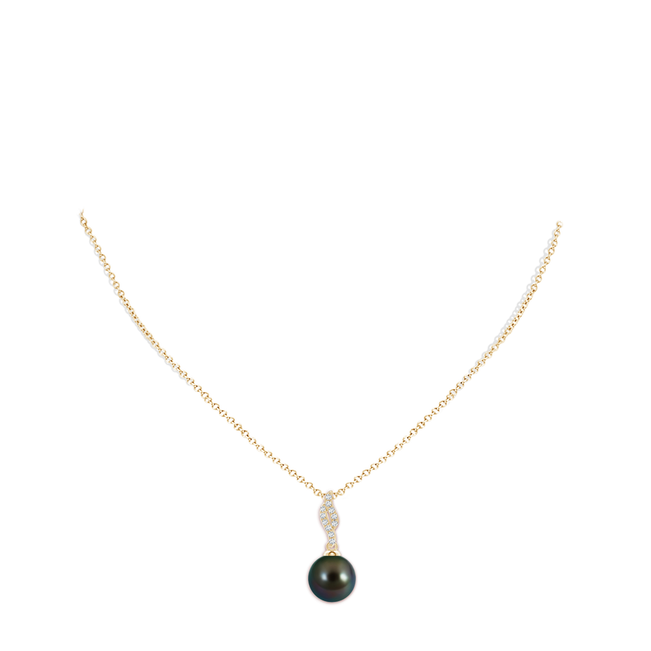 10mm AAAA Tahitian Pearl Pendant with Flame Motif in Yellow Gold body-neck