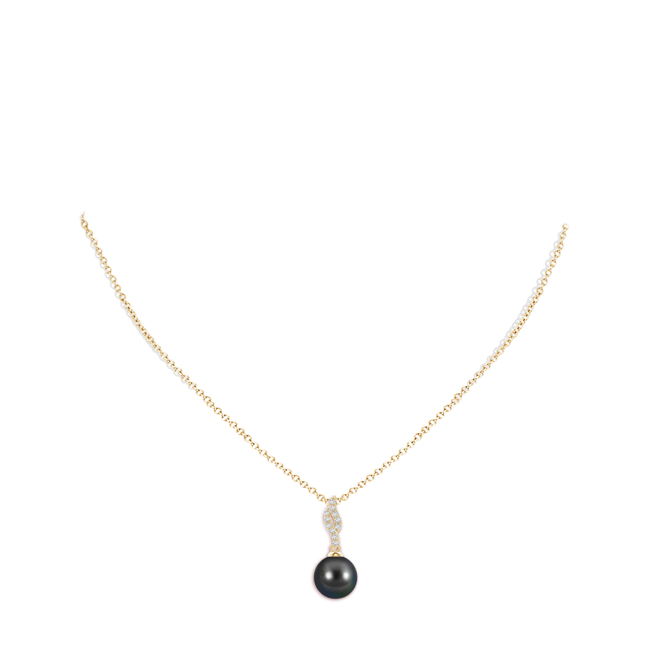 9mm AA Tahitian Pearl Pendant with Flame Motif in Yellow Gold body-neck