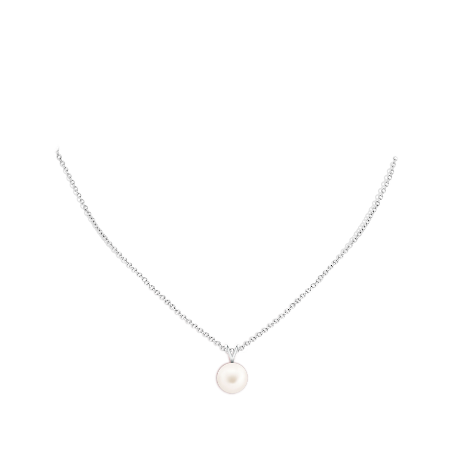 10mm AA Freshwater Pearl Solitaire V-Bale Pendant in P950 Platinum body-neck