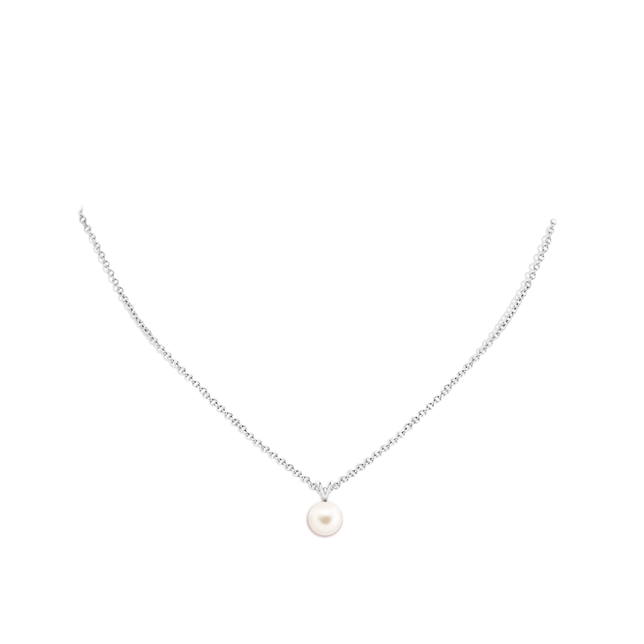 8mm AAA Freshwater Pearl Solitaire V-Bale Pendant in White Gold body-neck